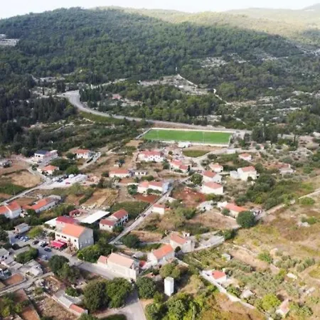 בית נופש Peaceful In Old Village קורצולה